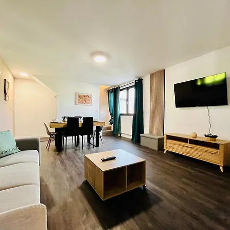 Family Duplex Apartment Talange