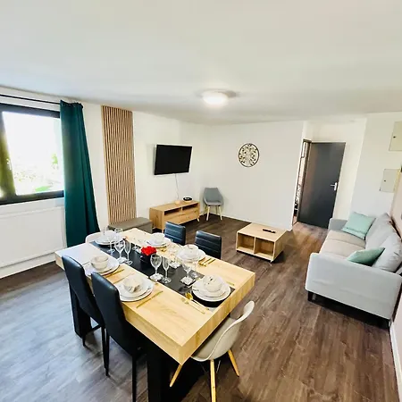 Family Duplex Apartment Talange
